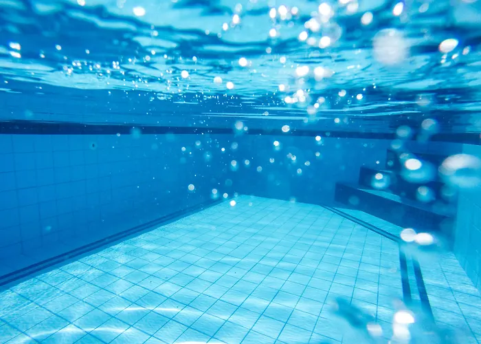Hotel com piscina: Pousada Geriba Palem